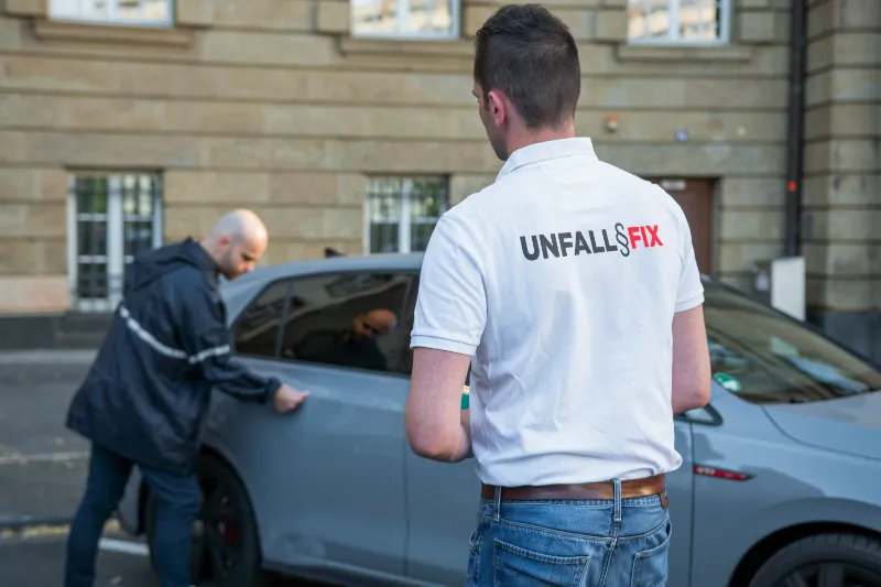 UNFALL§FIX Schadenaufnahme am Fahrzeug